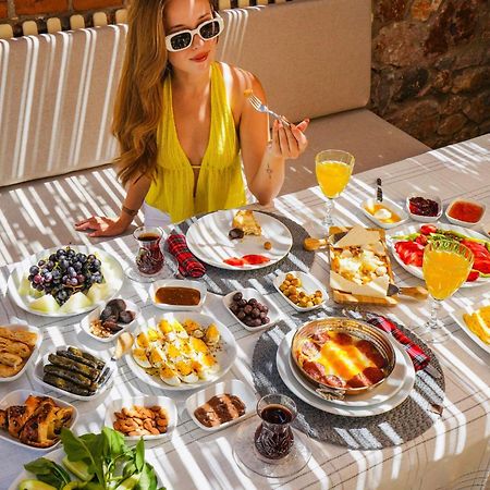 Lulu Inn Hotel Çeşme Exteriör bild