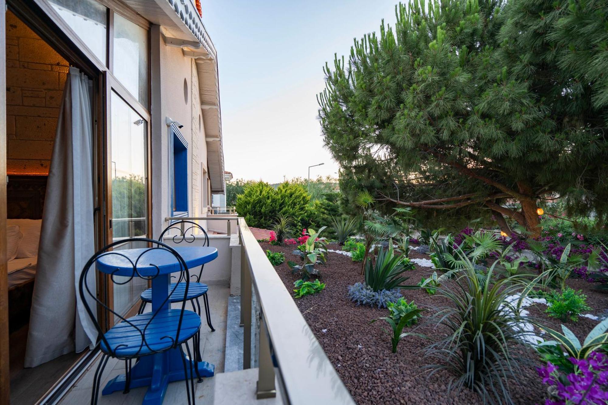 Lulu Inn Hotel Çeşme Exteriör bild