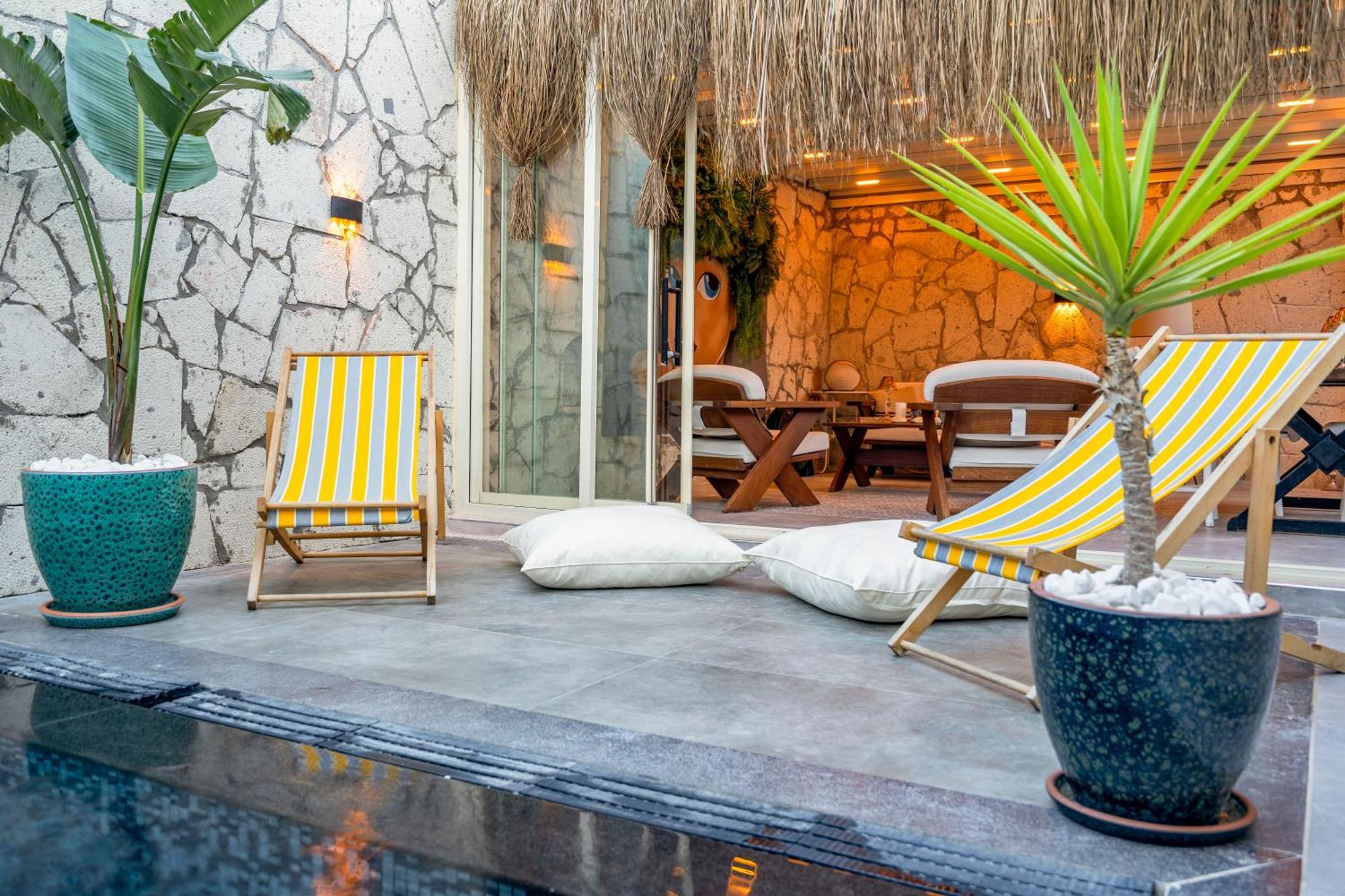 Lulu Inn Hotel Çeşme Exteriör bild